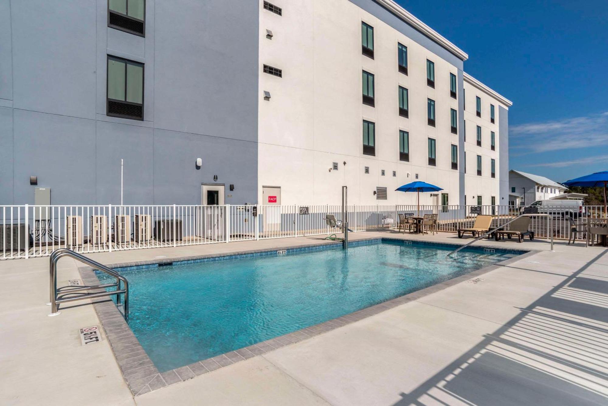 Comfort Inn & Suites Panama City Beach - Pier Park Area Exterior foto